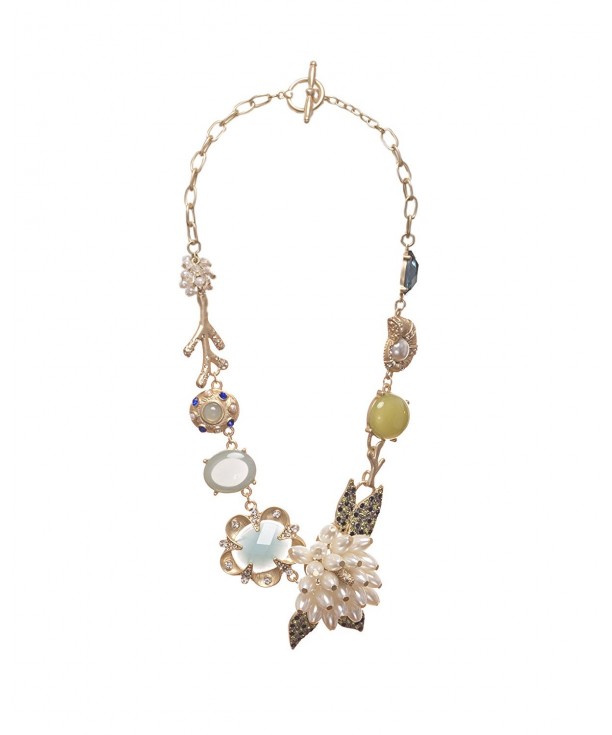 Fashionable statement Flower goldtone Necklace