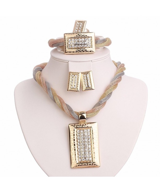 MOOCHI Pendant Crystal Embedded Necklace